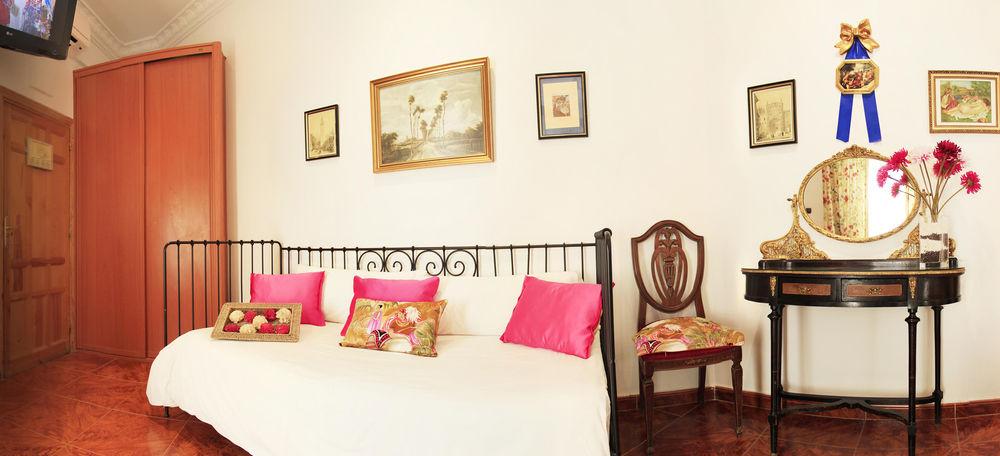 โฮสทัลมาลาสก้า Hotel มาดริด ภายนอก รูปภาพ